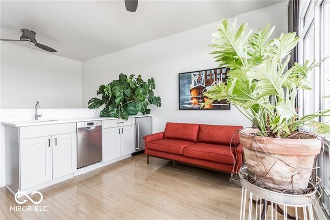 Building Photo - 1529 Alabama St