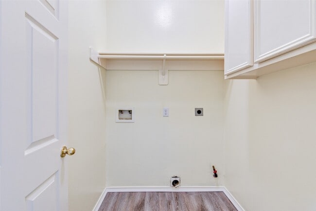 Building Photo - 16206 Waiting Spring Cir