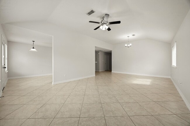 Building Photo - 29123 Foxingham Cir