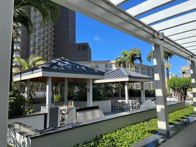 Building Photo - Kapiolani Residence Condo - 2 bedrooms, 2 ...