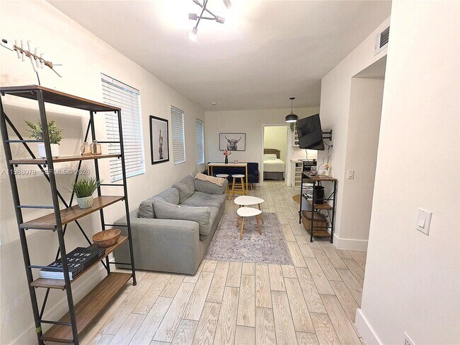 Building Photo - 1008 Jefferson Ave