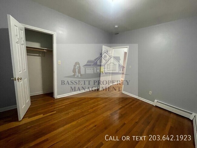 Building Photo - 25 Cumley St