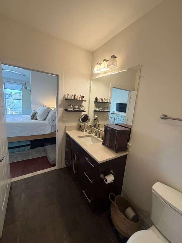 Building Photo - 1107 S Walter Reed Dr