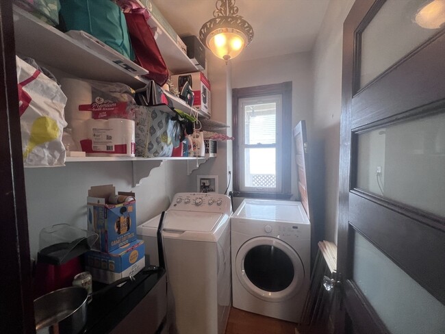 Building Photo - 181 M St