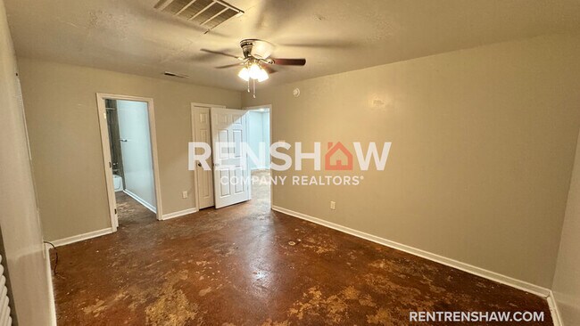 Building Photo - 3017 Chelsea Ave