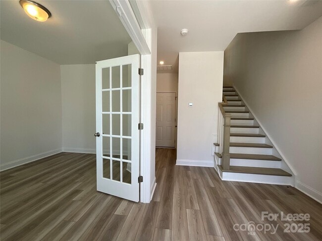 Building Photo - 15340 Ballancroft Pkwy