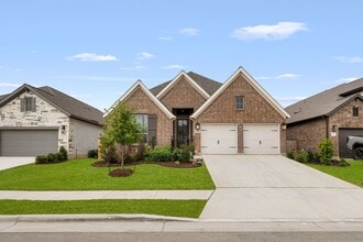 Building Photo - 316 Hulda Trl