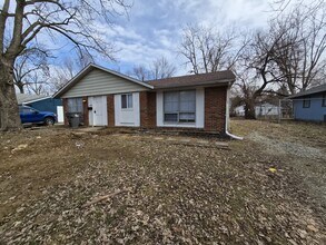 Building Photo - 3525 Luewan Ct