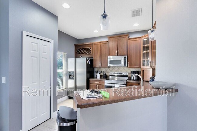 Building Photo - 3891 Clubside Pointe Drive