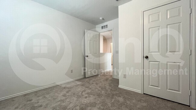 Building Photo - 812 Poppy Cv Ln