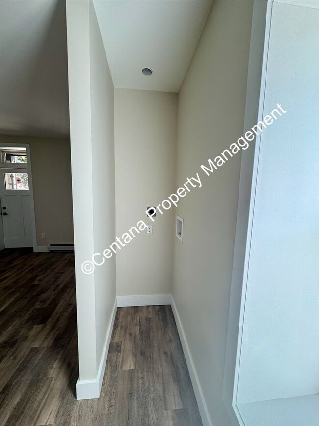 Building Photo - 614 N Alaska St