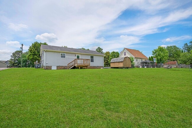 Building Photo - 3415 Oak Lawn Dr