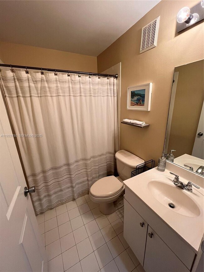 Building Photo - 730 NE 90th St