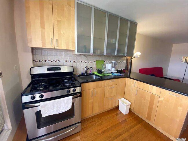 Building Photo - 97-7-97-63 63rd Rd