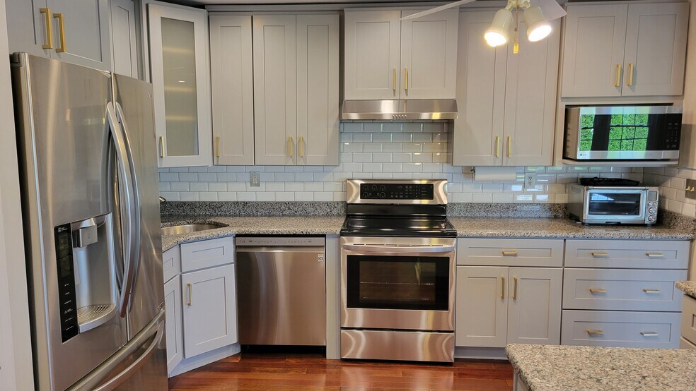 Building Photo - 174A Concordia Cir