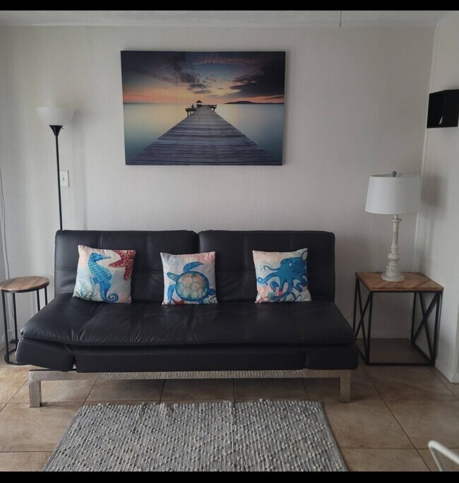 Building Photo - 3938 Surfside Blvd