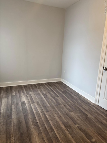 Building Photo - 17 Conklin St