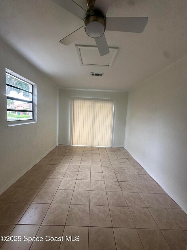 Building Photo - 3694 Brentwood Ct