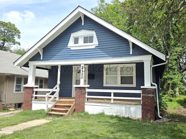 Building Photo - 2120 E 68th Terrace