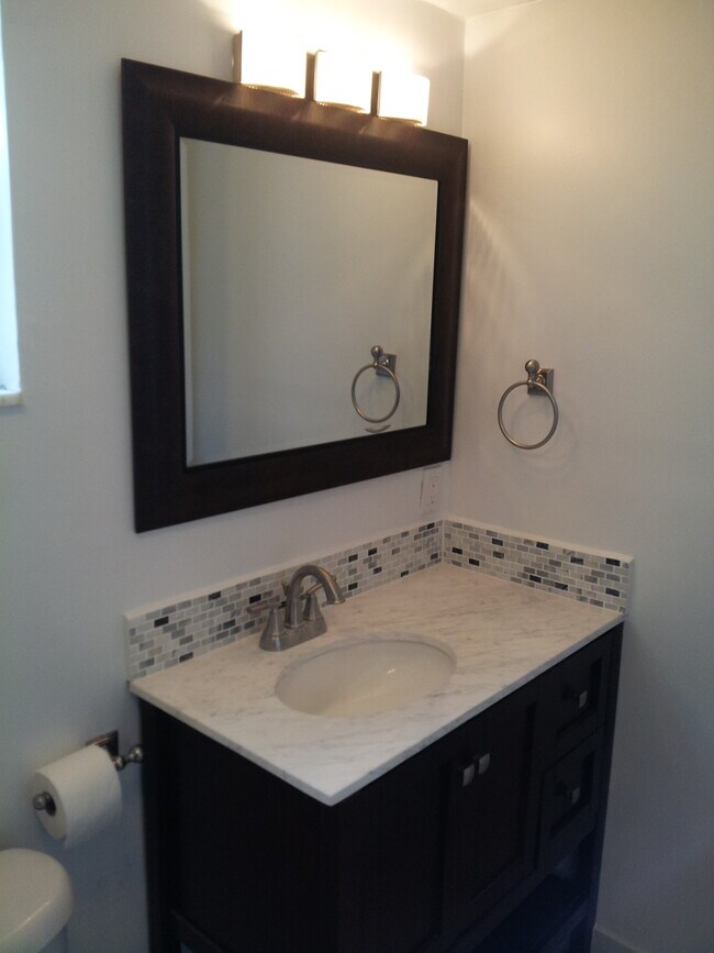 Building Photo - 235 Bird Rd