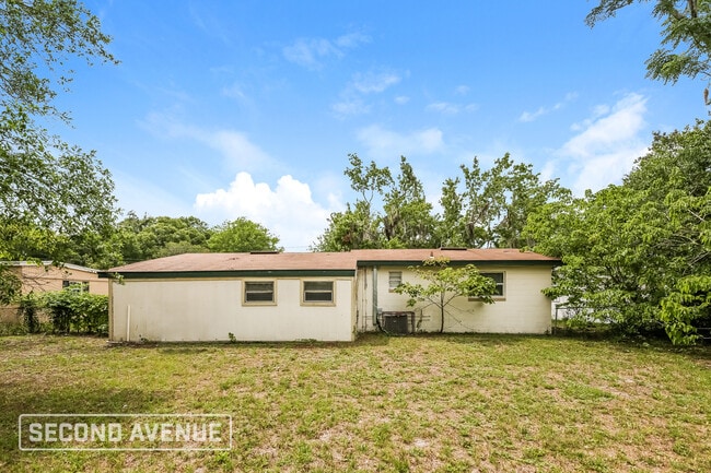 Building Photo - 4926 Tallyho Ave