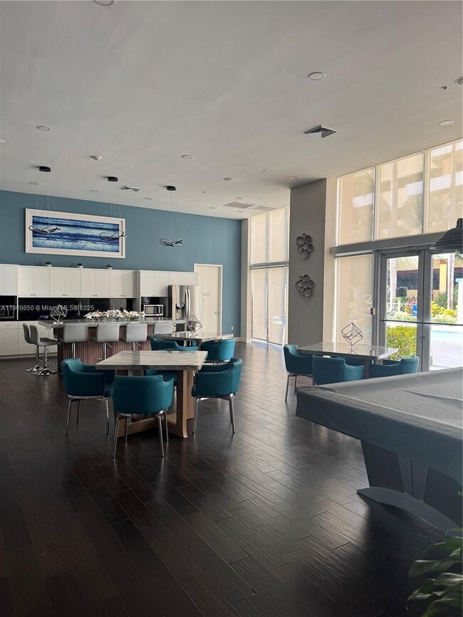 Building Photo - 18800 NE 29th Ave