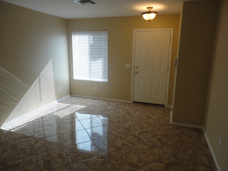 Building Photo - 684 W Echo Mesa Dr