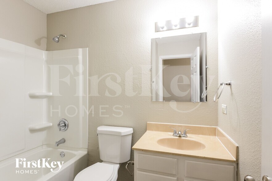 Building Photo - 10473 Windward Dr