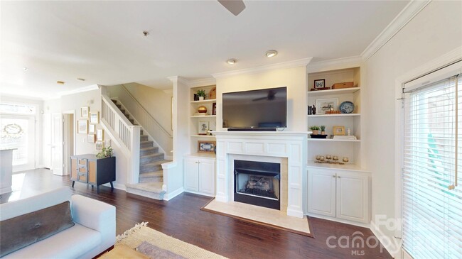 Building Photo - 1009 Park West Dr