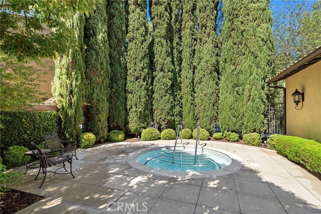 Building Photo - 61 Shade Tree