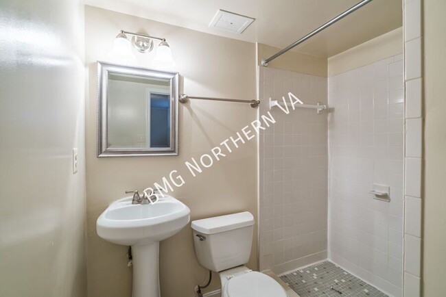 Building Photo - 9103 Vosger Ct