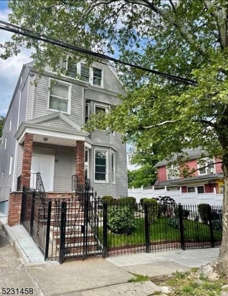 Building Photo - 11 Carteret St