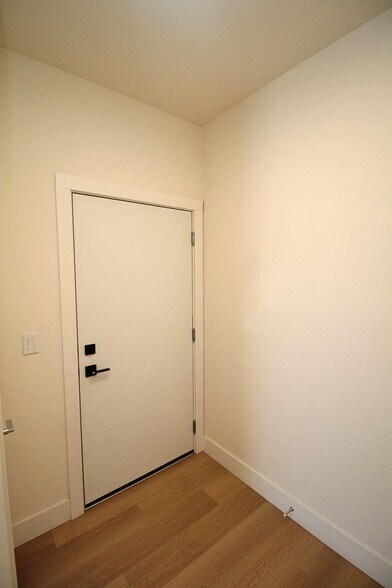 Building Photo - 8417 SW 24th Ave