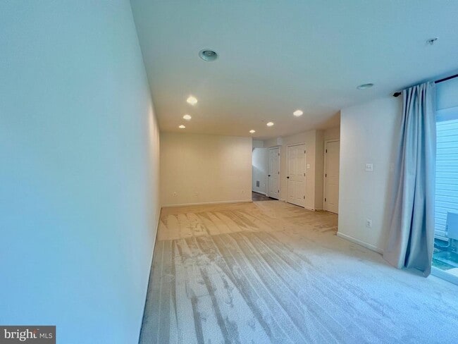 Building Photo - 11620 Amaralles Dr