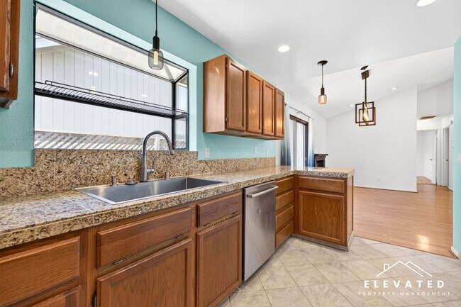 Building Photo - 938 Wood Sorrel Dr