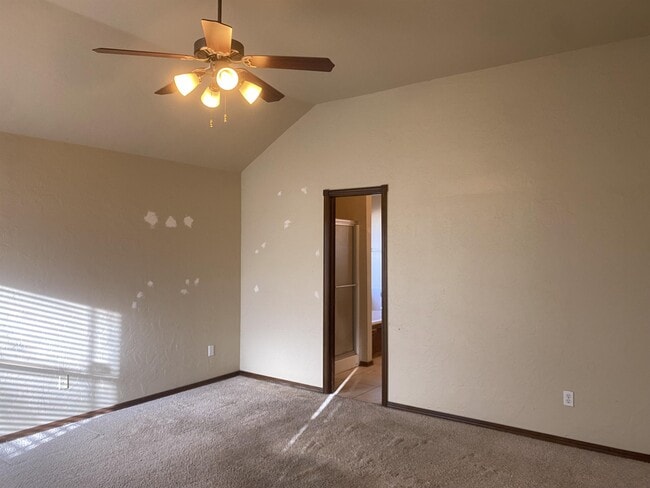 Building Photo - 617 Allison Ln