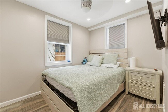 Building Photo - 316 Evergreen Ave