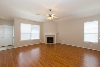 Building Photo - 10206 N Pine Ivy Ln