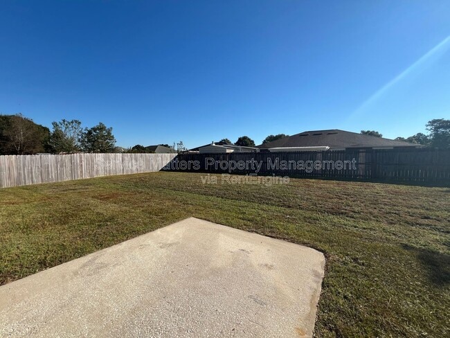 Building Photo - 7037 Season Dr