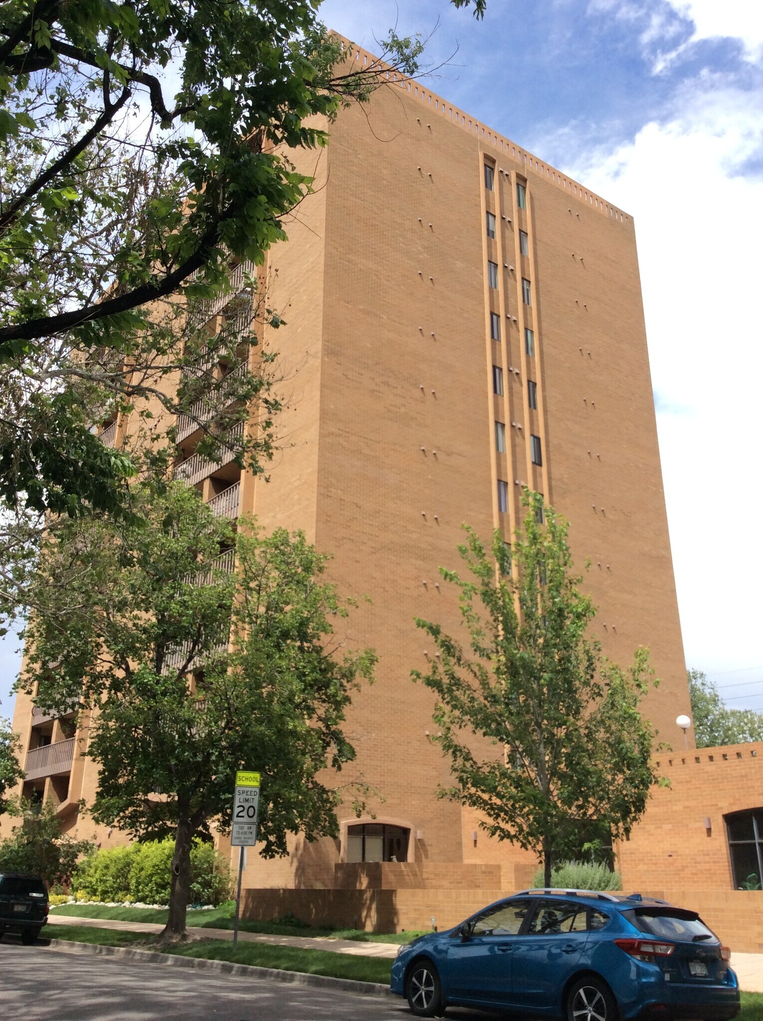 Building - 400 S Lafayette St