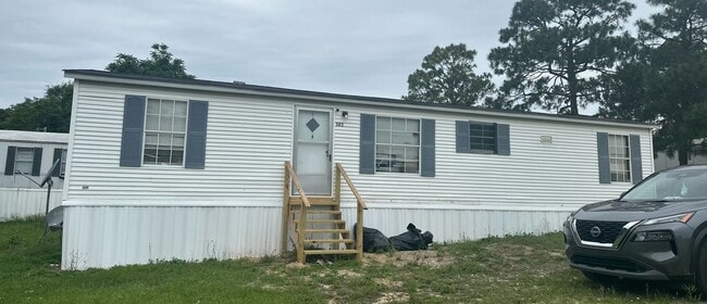 Primary Photo - Section 8 Vouchers Apply Now! 3 bed/2 bath...