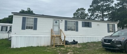 Building Photo - Section 8 Vouchers Apply Now! 3 bed/2 bath...