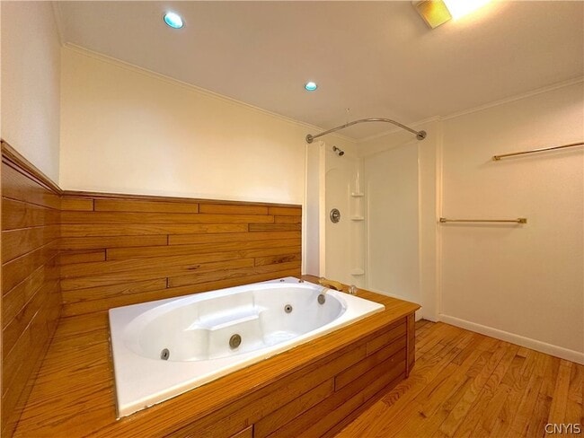 Building Photo - 4055 Bristol Rd