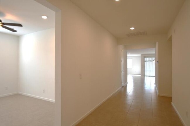 Building Photo - 4021 E Caitlin Dr