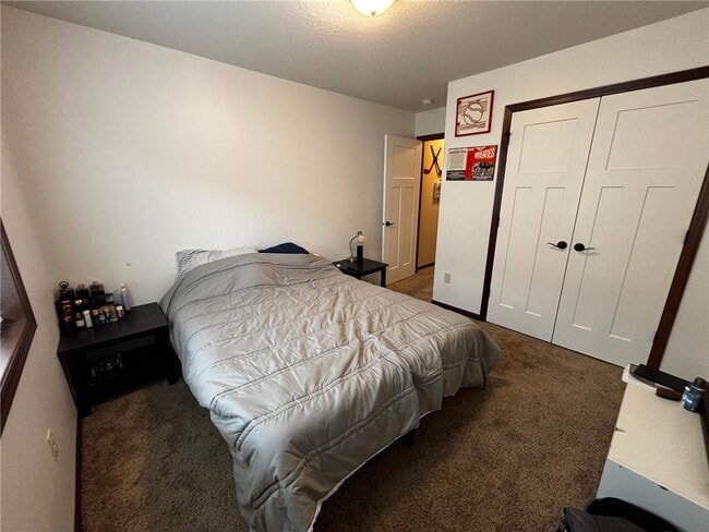 Building Photo - 4001 Iris Ct