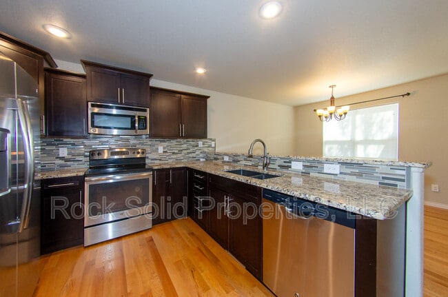 Building Photo - 1031 Old Town Ln