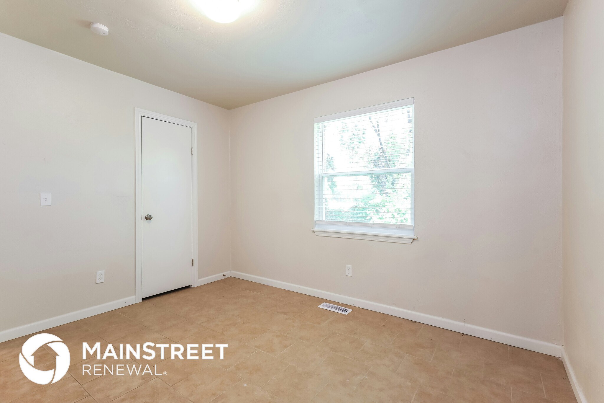 Building Photo - 4400 N Shadybrook Dr