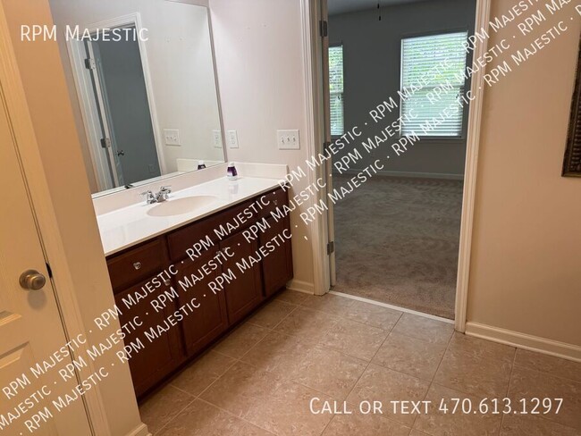 Building Photo - 2880 Cooper Brook Dr