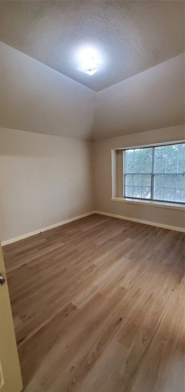 Building Photo - 16331 Woma Ct