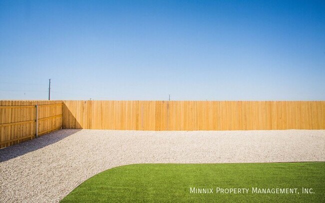 Building Photo - 2140 Langford Ave